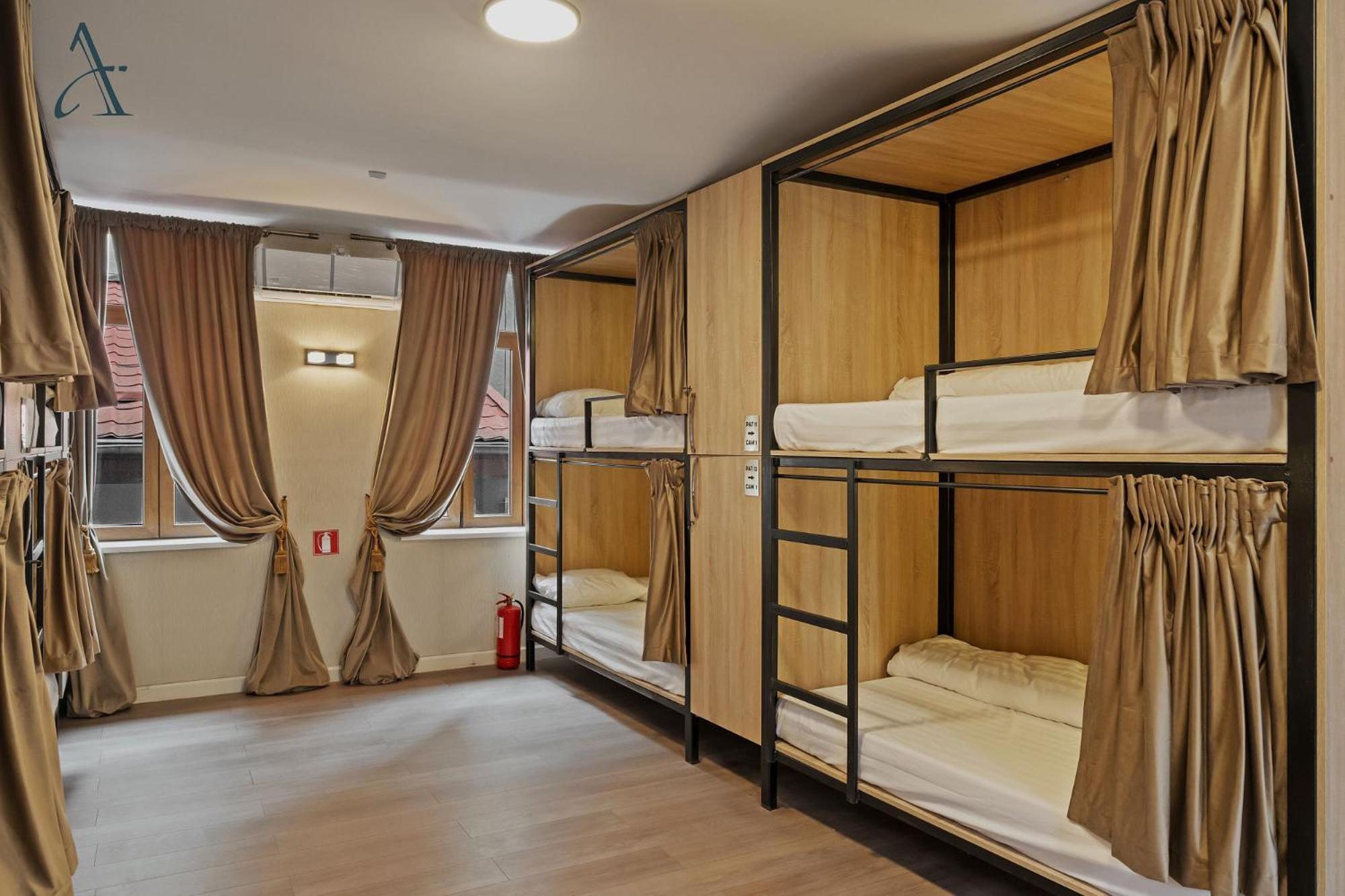 Ramana Garden Hostel - Self-Service Accommodation Βουκουρέστι Εξωτερικό φωτογραφία