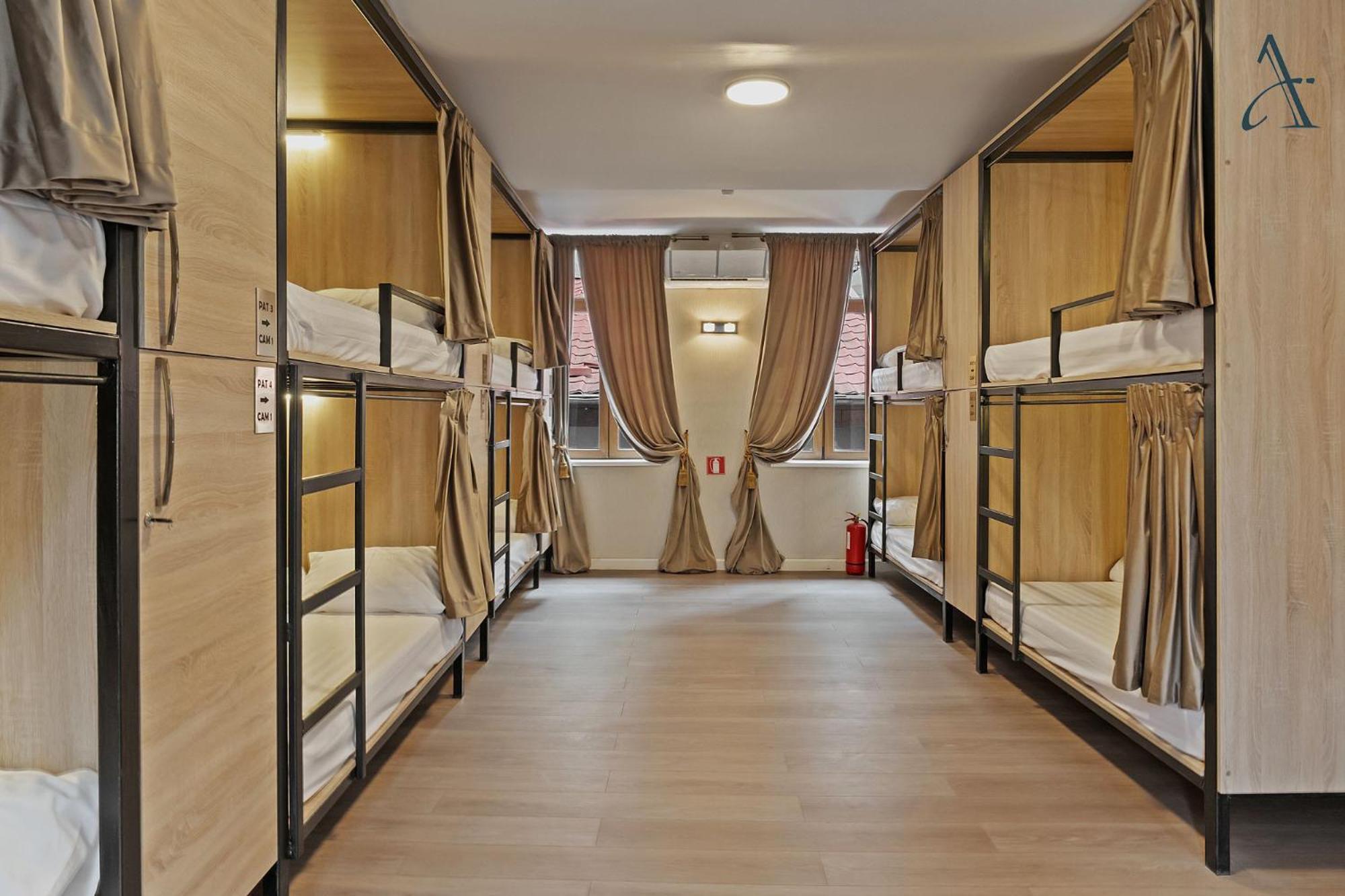 Ramana Garden Hostel - Self-Service Accommodation Βουκουρέστι Εξωτερικό φωτογραφία